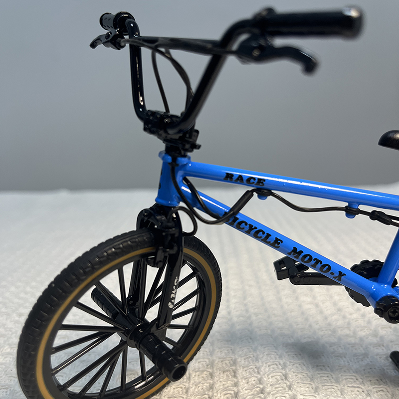 1:8 Mini Model Legering Fiets  - Mountain Biking Blue Mountains recensie en prijs